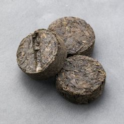 Чай китайский Шу Пуэр "Медальон черносливовый", 45 г.