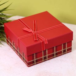 Alternative view of Подарочная коробка "Черно-красная клеточка", 16*16*7,5